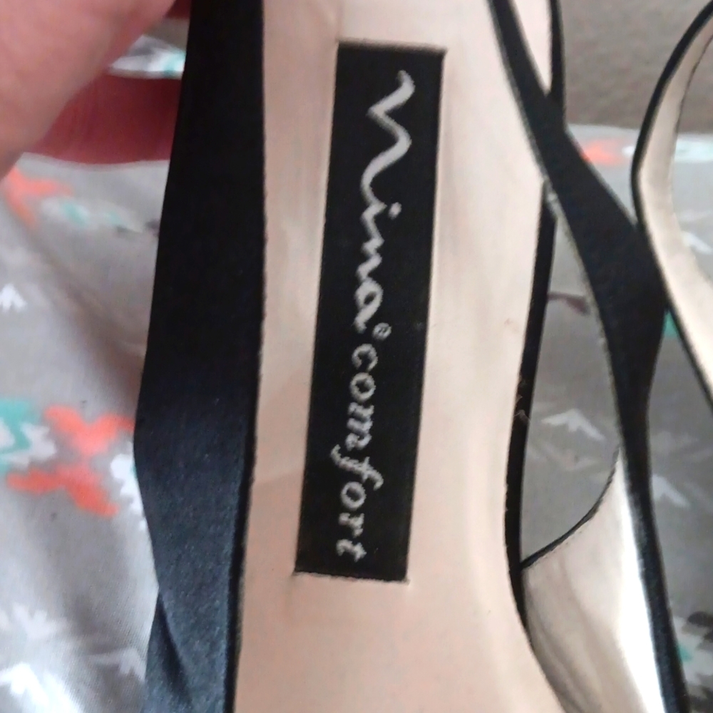Size 7.5 Black Pumps